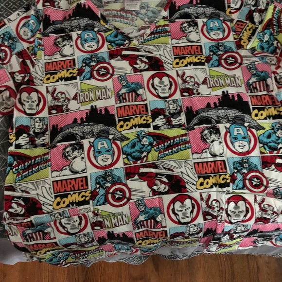 Scrub tops - Picture 5 of 5